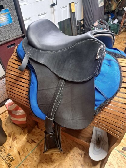 The Gemini - A Convertible Cutback Saddle - Image 7