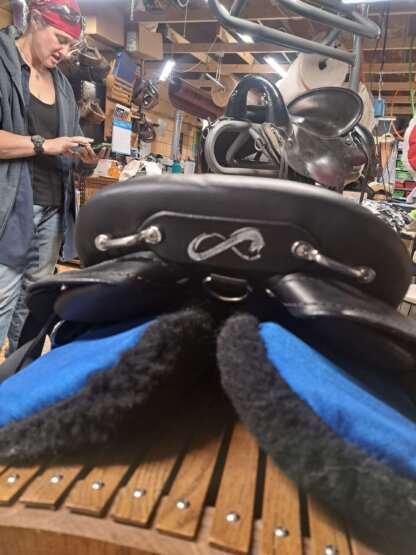 The Gemini - A Convertible Cutback Saddle - Image 5