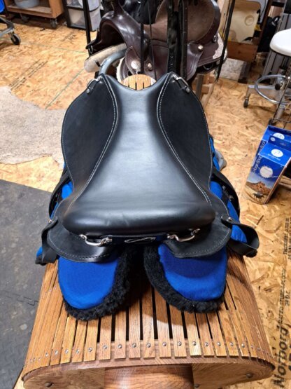 The Gemini - A Convertible Cutback Saddle - Image 2